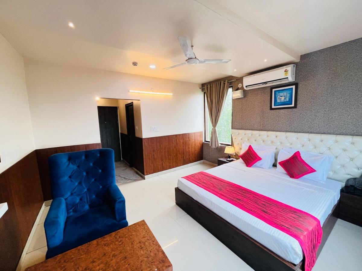 Hotel The Leaf - Gomti Nagar لاكناو المظهر الخارجي الصورة