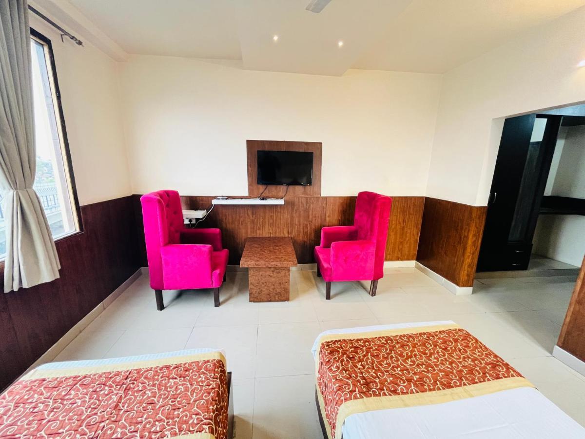 Hotel The Leaf - Gomti Nagar لاكناو المظهر الخارجي الصورة